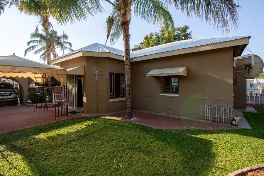 5 Bedroom Property for Sale in Middelpos Northern Cape